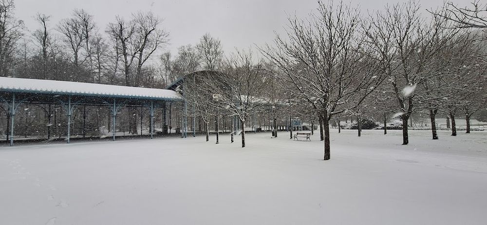 Zimowy Park Zdrojowy.