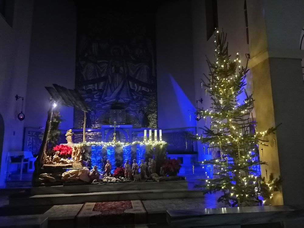 Kościół w Szczawnie-Zdroju: Mozaikowy skarb pod wieżą z historią Wieniawskiego