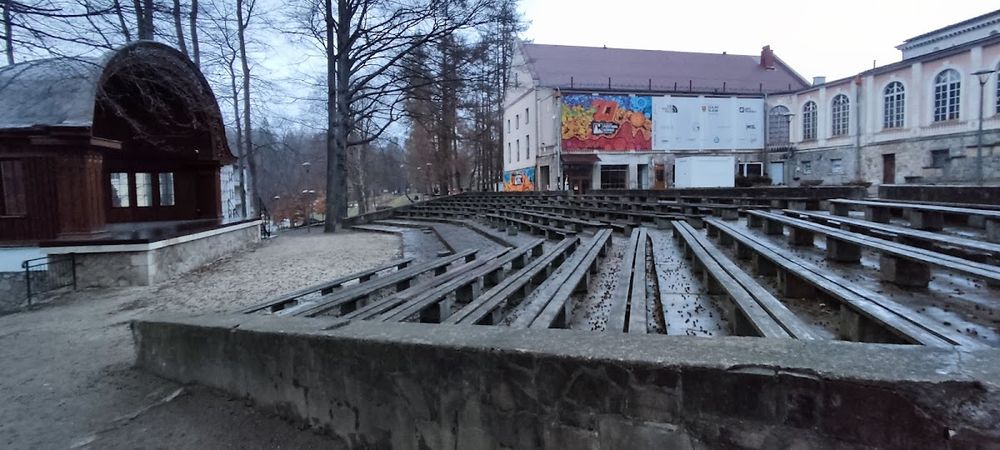 Muszla Koncertowa w Lądku-Zdroju: Serce kultury najstarszego uzdrowiska