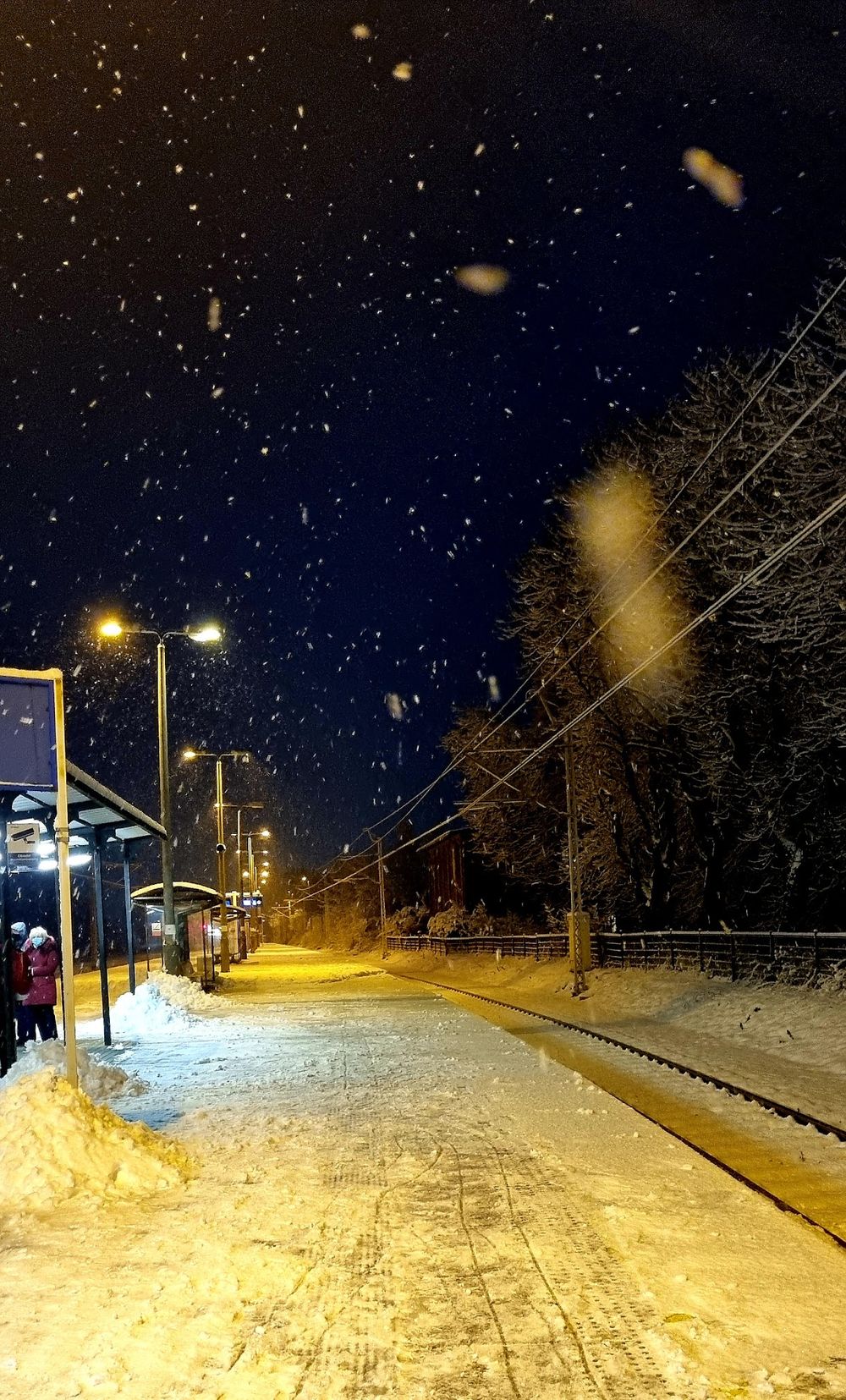 Wałbrzych nocą: Postindustrialny urok w świetle latarni