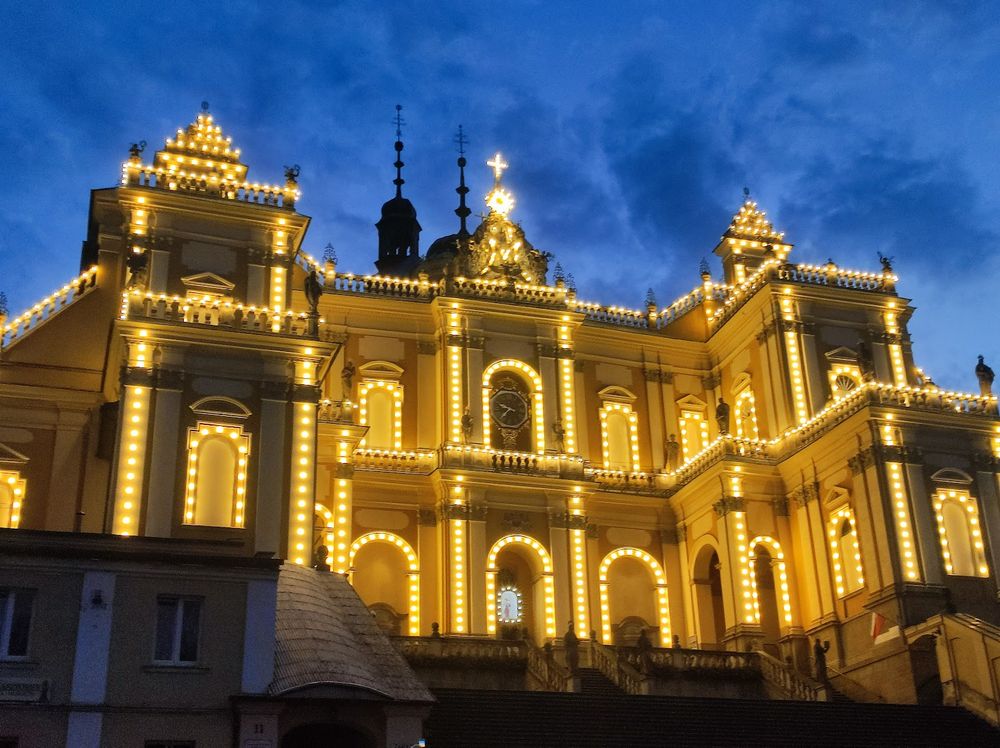 Kościół św. Piotra i Pawła w Bożkowie: Barokowa perła u stóp pałacu