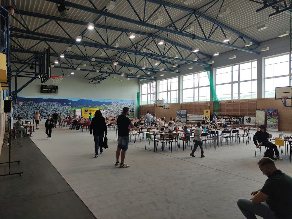 Aktywna zima pod dachem: Gdzie na sport w Kłodzku i Nowej Rudzie?