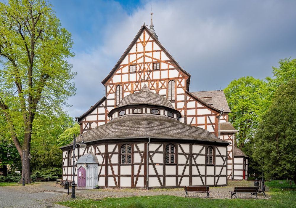 Wnętrze Kościoła Pokoju.