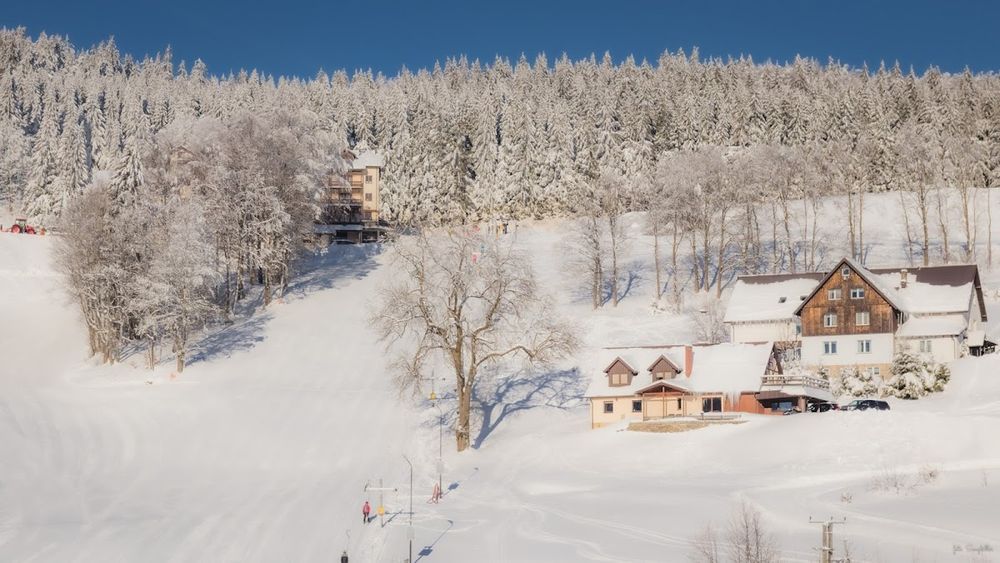 Ośrodek Wypoczynkowy Mieszko: Odkryj swoją zimową przygodę w sercu Zieleńca