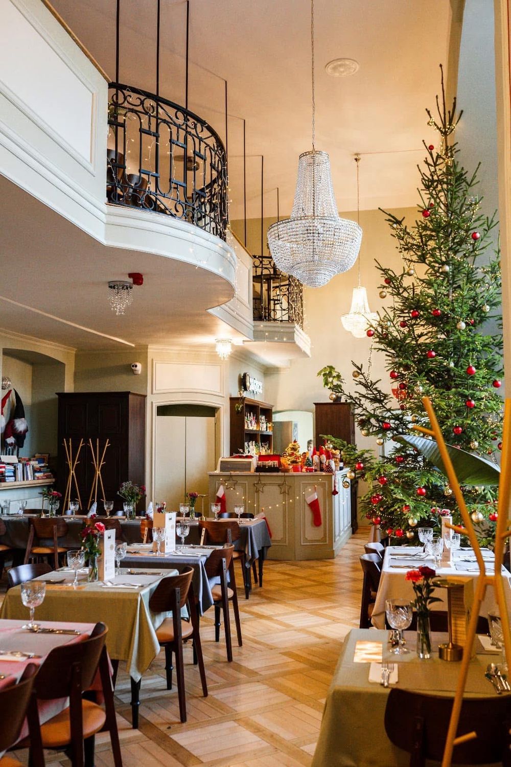 Restauracja Biblioteka: Kulinarna podróż w Kudowie-Zdroju