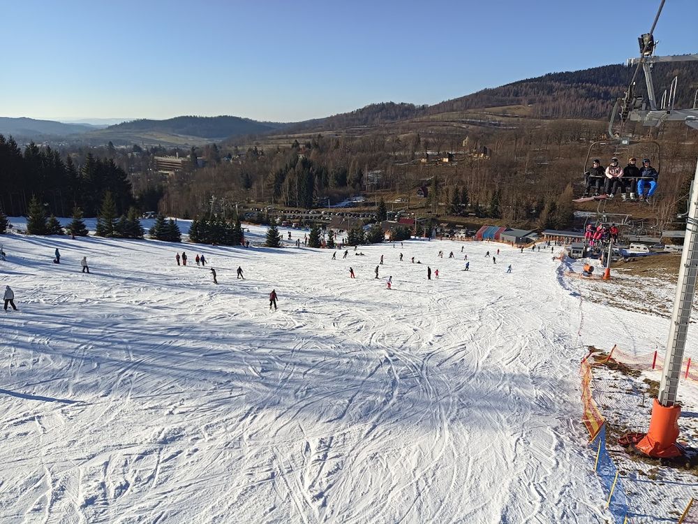 Stacja Narciarska Lądek-Zdrój: Zimowy azyl z duszą i rodzinną atmosferą