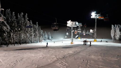 Stok Gryglówki o zmroku