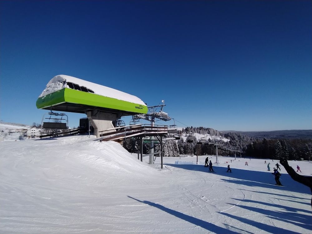 Wyciągi Czarnej Góry na wyciągnięcie ręki.