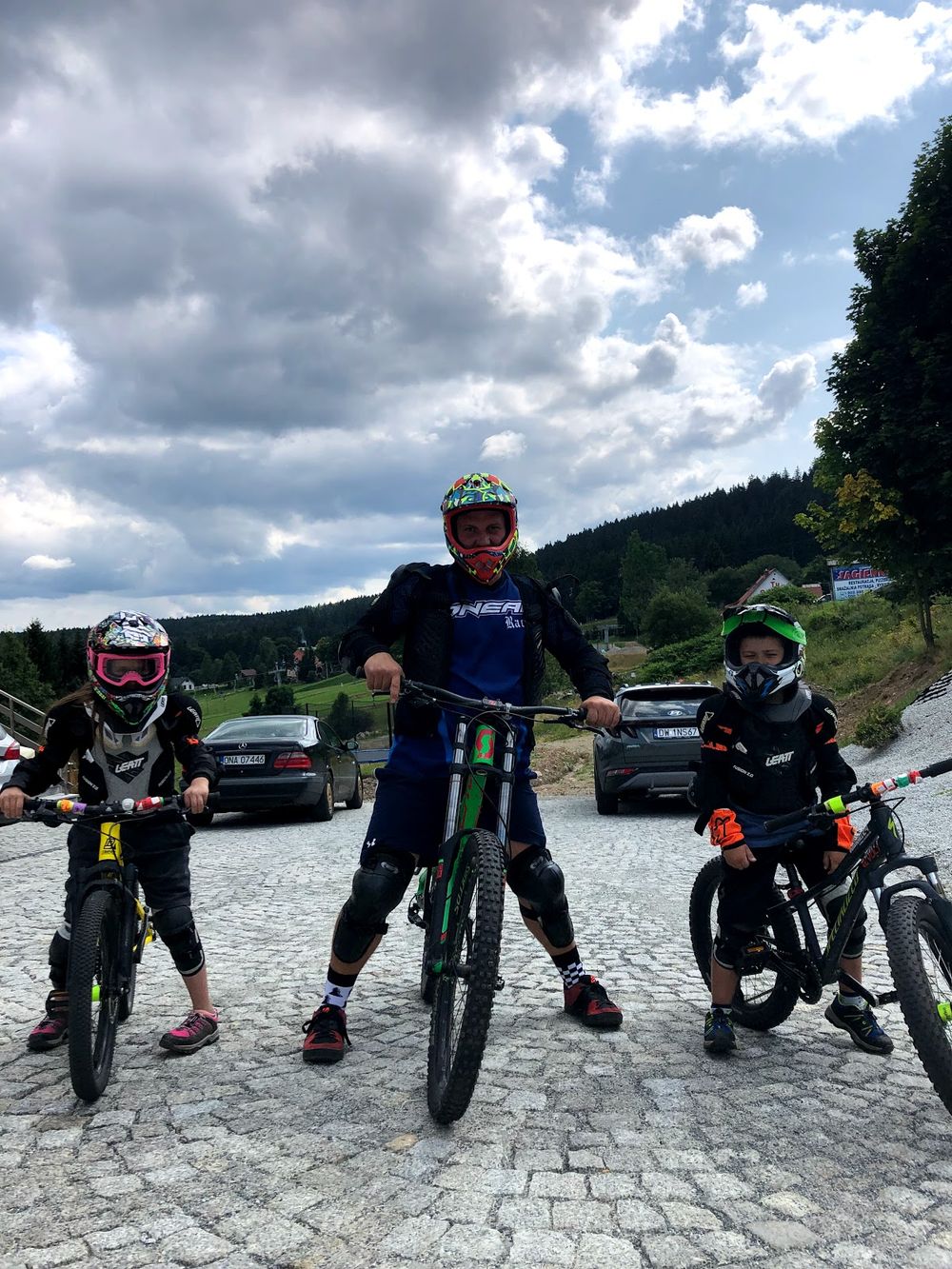 Skałka Zieleniec: Zimowy relaks w sercu kurortu