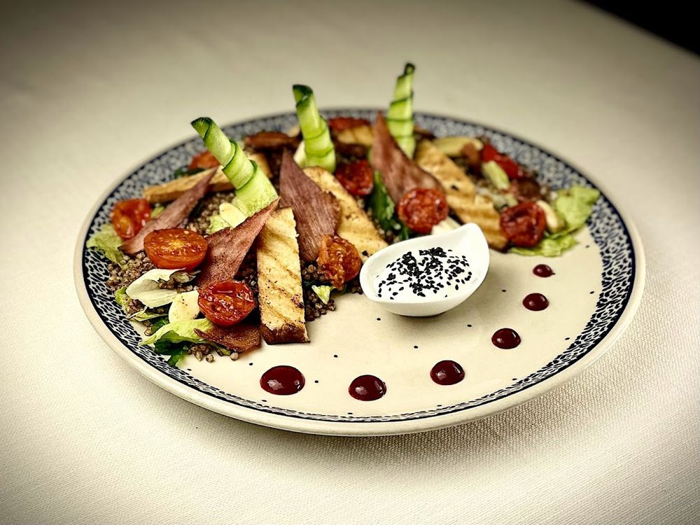 Alpejski Dwór w Międzygórzu: Domowa gościnność i smaki Gór Bialskich