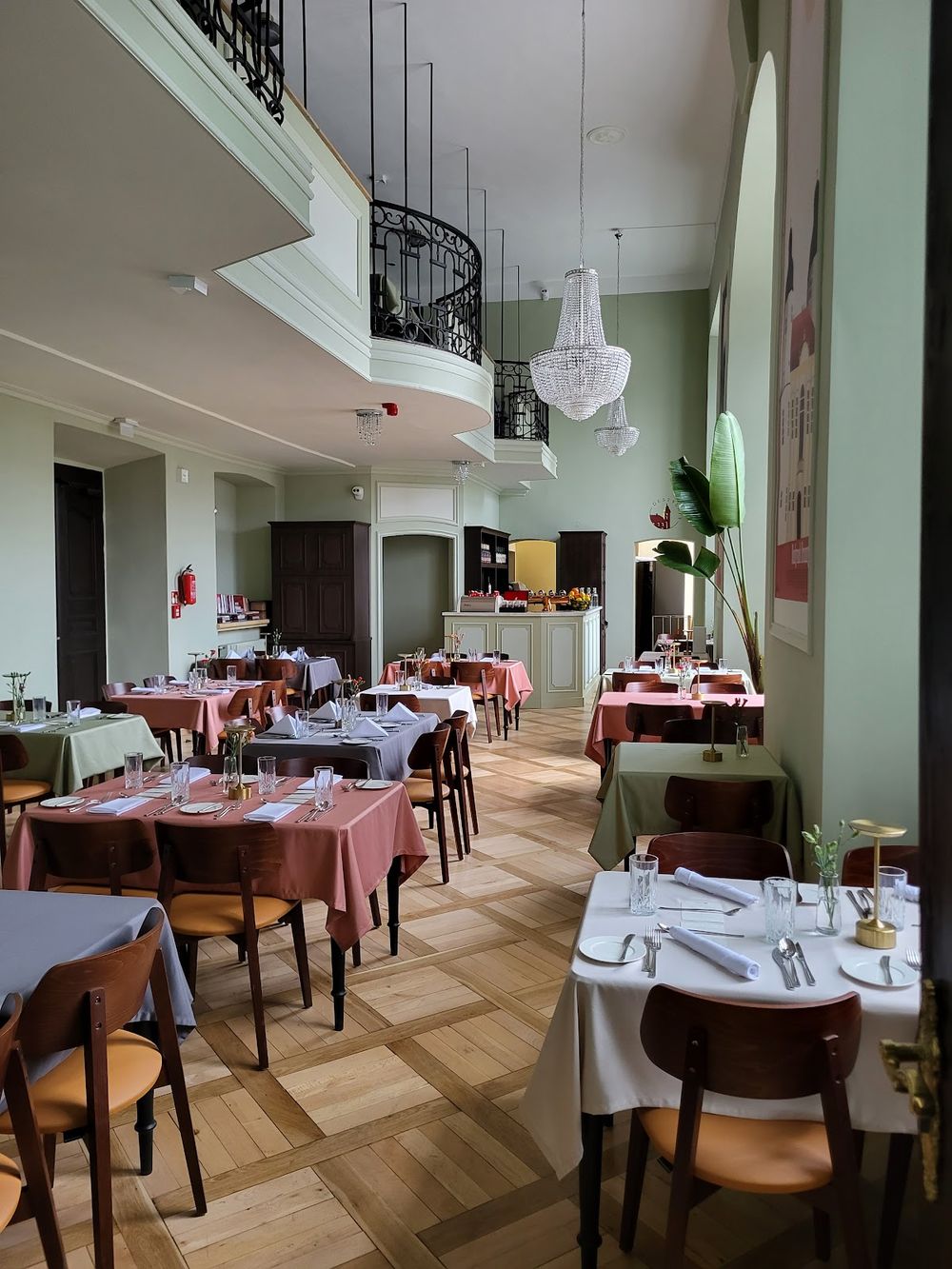 Wnętrze restauracji.