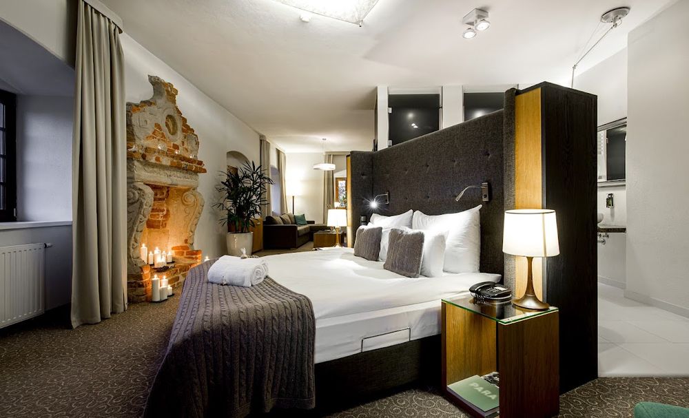 Uroczysko Siedmiu Stawów: Renesansowy luksus w zimowej ciszy – tam, gdzie czas płynie wolniej