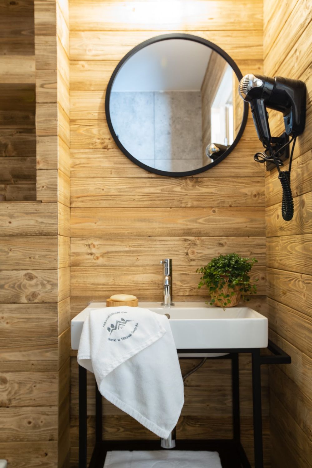 Designerska łazienka w Osadzie Za Górami Za Lasami.