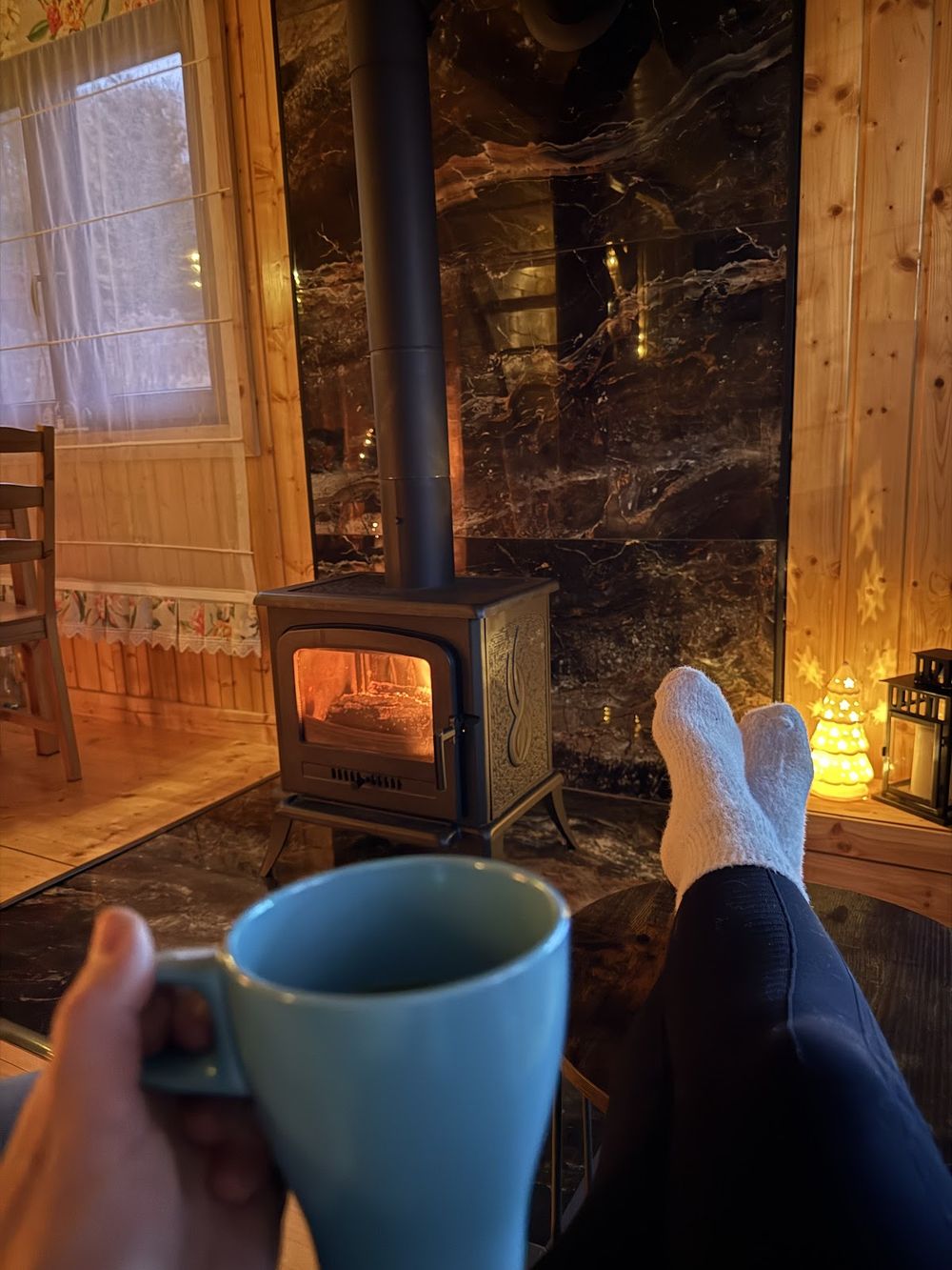 Zimowa oaza spokoju: Alpejskie Domki Karkonosze w Jarkowicach