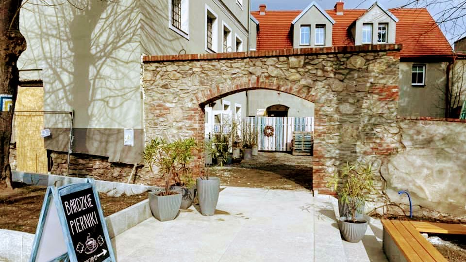 Bardzkie Pierniki: Słodka tradycja, którą musisz poznać